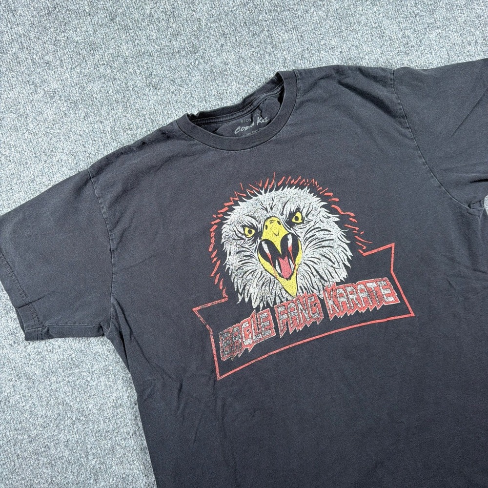 Cobra Kai T-Shirt Mens XL Bioworld Black Eagle Fang Karate 2021